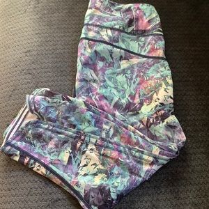 Lululemon cropped leggings